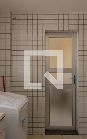 Apartamento à venda com 200m², 3 quartos e 3 vagas Apartamento à venda com 200m², 3 quartos e 3 vagasÁrea de Serviço