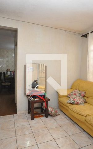Casa à venda com 150m², 2 quartos e 2 vagasSala