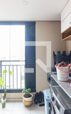 Apartamento à venda com 47m², 2 quartos e 1 vaga Apartamento à venda com 47m², 2 quartos e 1 vagaÁrea de Serviço