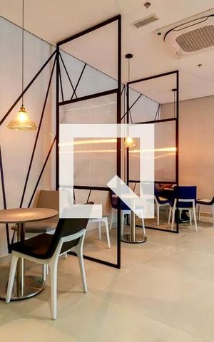 Studio para alugar com 35m², 1 quarto e sem vaga Studio para alugar com 35m², 1 quarto e sem vagaCoworking