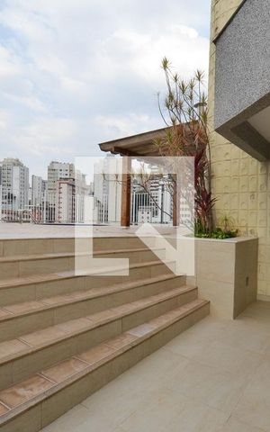 Apartamento à venda com 560m², 5 quartos e 3 vagas Apartamento à venda com 560m², 5 quartos e 3 vagasArea privativa/ piscina
