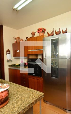 Apartamento à venda com 560m², 5 quartos e 3 vagas Apartamento à venda com 560m², 5 quartos e 3 vagasCozinha