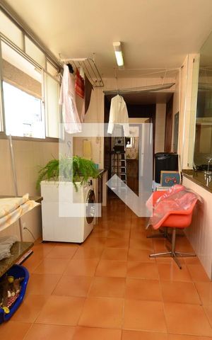 Apartamento à venda com 560m², 5 quartos e 3 vagas Apartamento à venda com 560m², 5 quartos e 3 vagasArea serviço