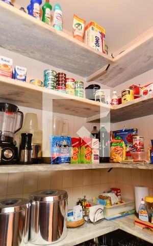Apartamento à venda com 560m², 5 quartos e 3 vagas Apartamento à venda com 560m², 5 quartos e 3 vagasDespensa