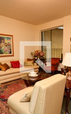 Apartamento à venda com 560m², 5 quartos e 3 vagas Apartamento à venda com 560m², 5 quartos e 3 vagasSala 3 ambientes