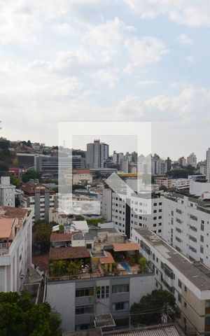 Apartamento à venda com 560m², 5 quartos e 3 vagas Apartamento à venda com 560m², 5 quartos e 3 vagasVista