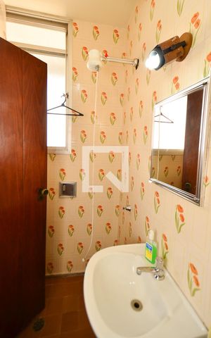 Apartamento à venda com 560m², 5 quartos e 3 vagas Apartamento à venda com 560m², 5 quartos e 3 vagasBanheiro suite2