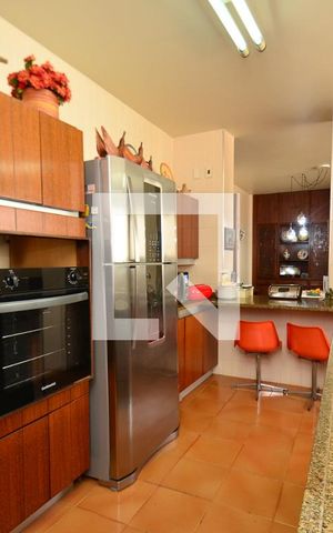 Apartamento à venda com 560m², 5 quartos e 3 vagas Apartamento à venda com 560m², 5 quartos e 3 vagasCozinha
