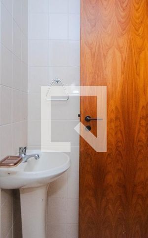 Apartamento à venda com 174m², 2 quartos e 2 vagas Apartamento à venda com 174m², 2 quartos e 2 vagasBanheiro Auxiliar