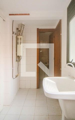 Apartamento à venda com 174m², 2 quartos e 2 vagas Apartamento à venda com 174m², 2 quartos e 2 vagasÁrea de Serviço