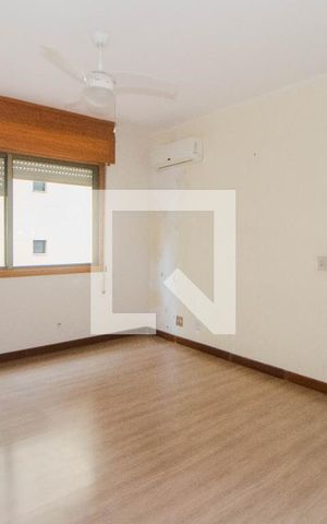 Apartamento à venda com 174m², 2 quartos e 2 vagas Apartamento à venda com 174m², 2 quartos e 2 vagasSuíte