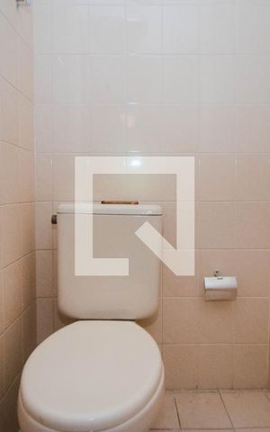 Apartamento à venda com 174m², 2 quartos e 2 vagas Apartamento à venda com 174m², 2 quartos e 2 vagasBanheiro Auxiliar