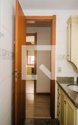 Apartamento à venda com 174m², 2 quartos e 2 vagas Apartamento à venda com 174m², 2 quartos e 2 vagasBanheiro Social