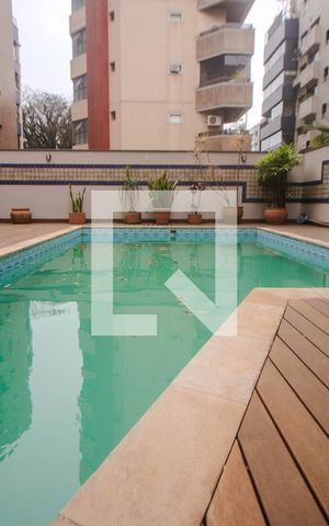 Apartamento à venda com 174m², 2 quartos e 2 vagas Apartamento à venda com 174m², 2 quartos e 2 vagasÁrea comum - Piscina