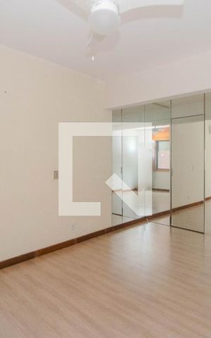 Apartamento à venda com 174m², 2 quartos e 2 vagas Apartamento à venda com 174m², 2 quartos e 2 vagasSuíte