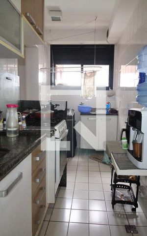 Apartamento para alugar com 90m², 3 quartos e 2 vagas Apartamento para alugar com 90m², 3 quartos e 2 vagasCozinha e Área de Serviço