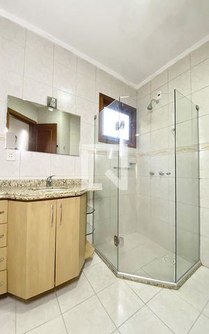 Casa à venda com 215m², 3 quartos e 2 vagasBanheiro 2