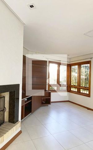 Casa à venda com 215m², 3 quartos e 2 vagasSala
