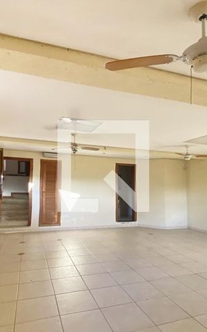 Casa à venda com 215m², 3 quartos e 2 vagasGaragem e Churrasqueira