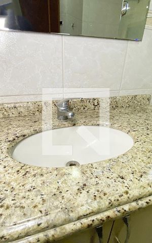 Casa à venda com 215m², 3 quartos e 2 vagasBanheiro 2