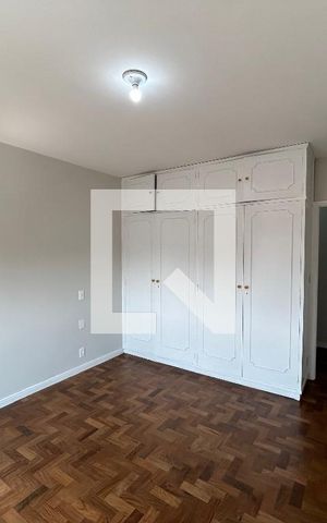 Apartamento à venda com 200m², 3 quartos e 2 vagas Apartamento à venda com 200m², 3 quartos e 2 vagasSuite 1