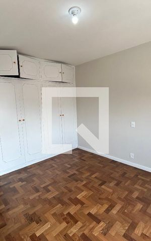 Apartamento à venda com 200m², 3 quartos e 2 vagas Apartamento à venda com 200m², 3 quartos e 2 vagasQuarto 2