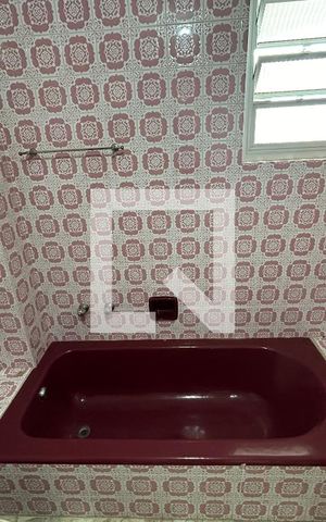 Apartamento à venda com 200m², 3 quartos e 2 vagas Apartamento à venda com 200m², 3 quartos e 2 vagasBanheiro da Suíte 1