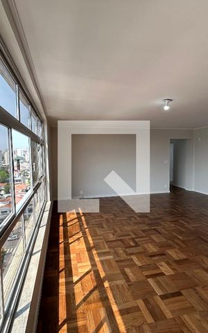 Apartamento à venda com 200m², 3 quartos e 2 vagas Apartamento à venda com 200m², 3 quartos e 2 vagasSala