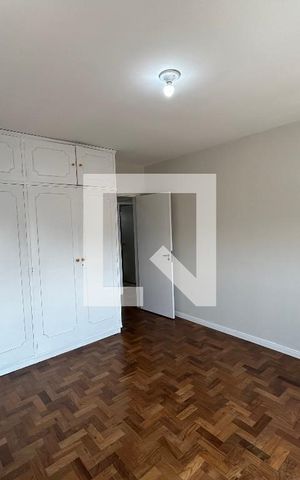 Apartamento à venda com 200m², 3 quartos e 2 vagas Apartamento à venda com 200m², 3 quartos e 2 vagasSuite 1