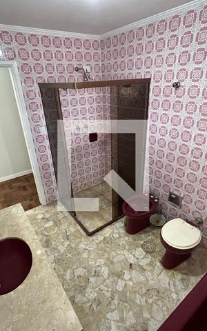 Apartamento à venda com 200m², 3 quartos e 2 vagas Apartamento à venda com 200m², 3 quartos e 2 vagasBanheiro da Suíte 1