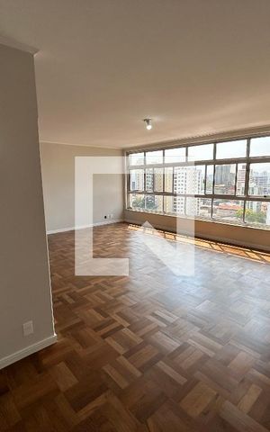 Apartamento à venda com 200m², 3 quartos e 2 vagas Apartamento à venda com 200m², 3 quartos e 2 vagasSala