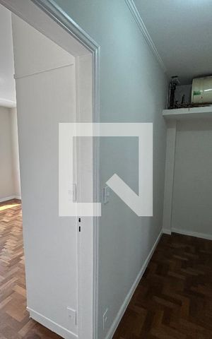 Apartamento à venda com 200m², 3 quartos e 2 vagas Apartamento à venda com 200m², 3 quartos e 2 vagasCloset da suíte 1
