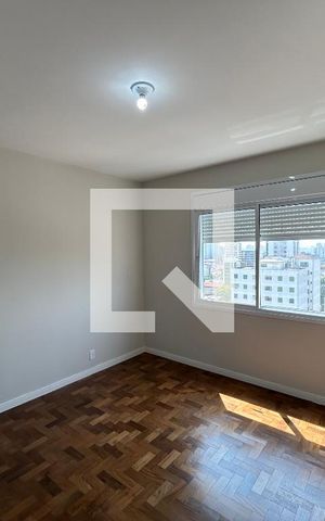 Apartamento à venda com 200m², 3 quartos e 2 vagas Apartamento à venda com 200m², 3 quartos e 2 vagasSuite 1