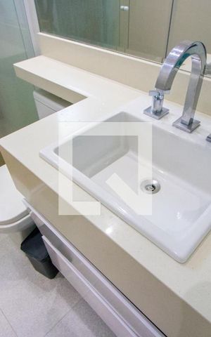 Apartamento à venda com 141m², 3 quartos e 2 vagas Apartamento à venda com 141m², 3 quartos e 2 vagasBanheiro do quarto 1