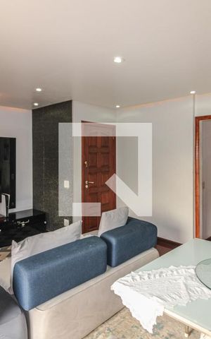 Apartamento à venda com 226m², 3 quartos e 2 vagas Apartamento à venda com 226m², 3 quartos e 2 vagasSala