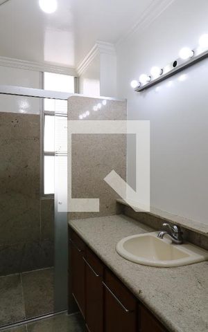 Apartamento à venda com 205m², 3 quartos e 2 vagasBanheiro da Suíte