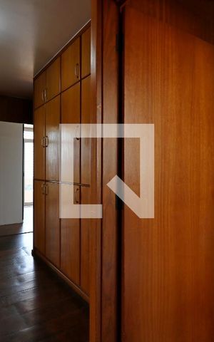 Apartamento à venda com 205m², 3 quartos e 2 vagasCorredor