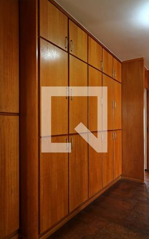 Apartamento à venda com 205m², 3 quartos e 2 vagasCorredor
