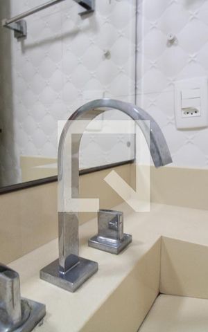 Apartamento à venda com 80m², 3 quartos e 1 vaga Apartamento à venda com 80m², 3 quartos e 1 vagaBanheiro