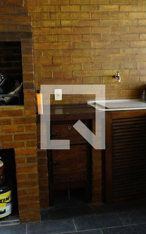 Casa à venda com 450m², 5 quartos e 4 vagasArea Churrasqueira