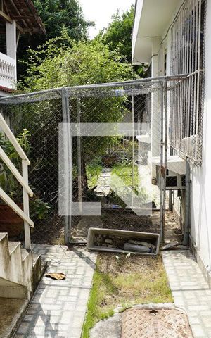 Casa à venda com 450m², 5 quartos e 4 vagasQuintal Lateral