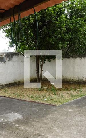Casa à venda com 450m², 5 quartos e 4 vagasQuintal de Fundos