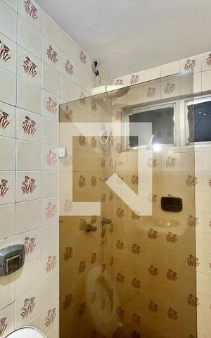 Apartamento à venda com 80m², 2 quartos e 1 vaga Apartamento à venda com 80m², 2 quartos e 1 vagaBanheiro da suíte