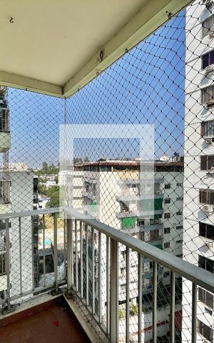 Apartamento à venda com 80m², 2 quartos e 1 vaga Apartamento à venda com 80m², 2 quartos e 1 vagaVaranda