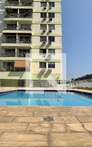 Apartamento à venda com 80m², 2 quartos e 1 vaga Apartamento à venda com 80m², 2 quartos e 1 vagaÁrea comum - Piscina