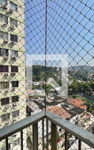 Apartamento à venda com 80m², 2 quartos e 1 vaga Apartamento à venda com 80m², 2 quartos e 1 vagaVaranda