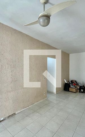 Apartamento à venda com 80m², 2 quartos e 1 vaga Apartamento à venda com 80m², 2 quartos e 1 vagaSala