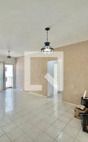 Apartamento à venda com 80m², 2 quartos e 1 vaga Apartamento à venda com 80m², 2 quartos e 1 vagaSala