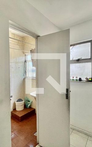 Apartamento à venda com 80m², 2 quartos e 1 vaga Apartamento à venda com 80m², 2 quartos e 1 vagaÁrea de serviço - Quarto
