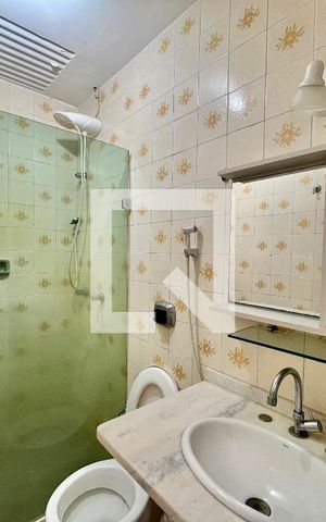 Apartamento à venda com 80m², 2 quartos e 1 vaga Apartamento à venda com 80m², 2 quartos e 1 vagaBanheiro social